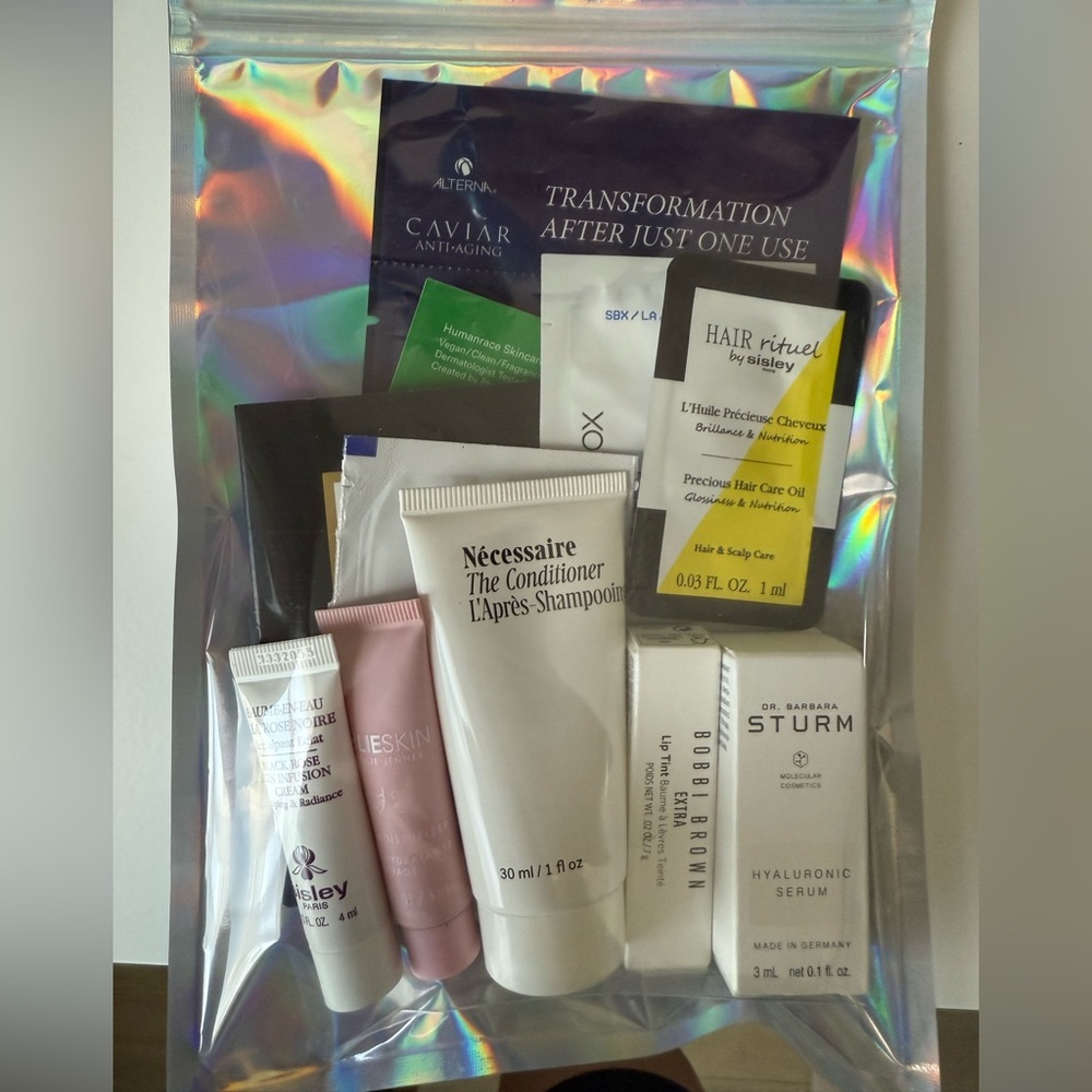 ✨ Mystery Beauty Bundle – Deluxe Samples (New) ✨ - Picture 2 of 3